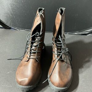 Men's Brown Lace-Up Boots